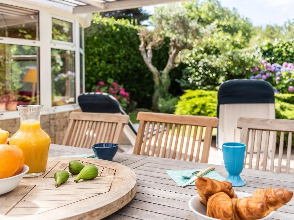Holiday Home Villa Pieds Dans L'Eau Enez Thinic By Interhome Saint-Pierre-Quiberon