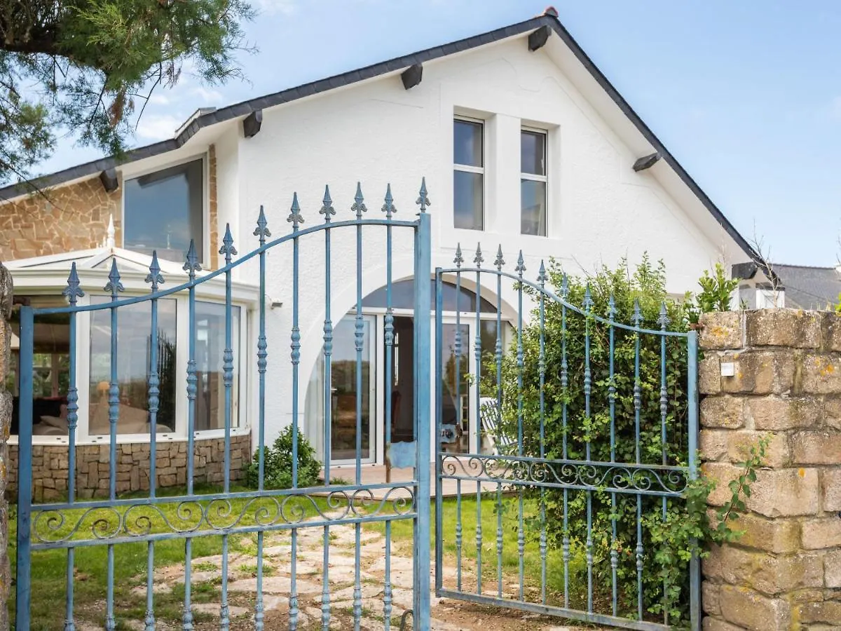 Holiday Home Villa Pieds Dans L'Eau Enez Thinic By Interhome Saint-Pierre-Quiberon France